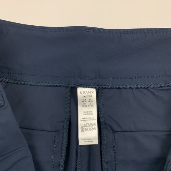 Spanx Navy Sunshine Solutions Pull On Shorts 1X - Picture 2 of 5
